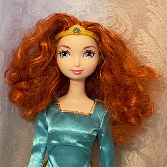 Mattel Disney Pixar Brave Princess Merida Doll 2011 - Picture 2 of 8